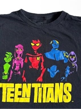 Teen Titans Graphic Short Sleeve Tee - Black